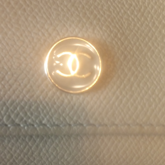 Chanel key holder - Picture 2 of 12